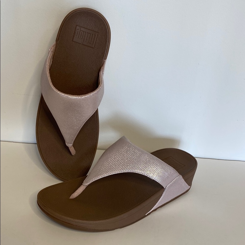 FitFlop Women's Pink Thong Wedge Sandals Rose Gold Slip On Comfort Shoes 7